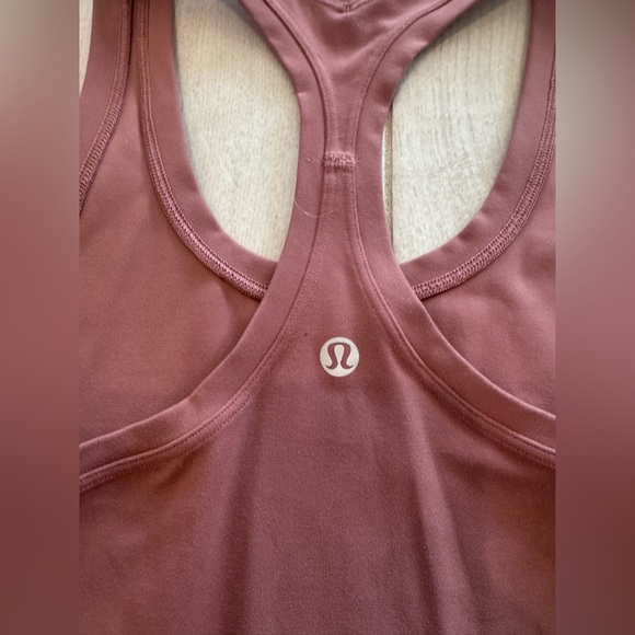 Lululemon size 2 Women's Sleeveless Tank Top - Mauve - Picture 3 of 6